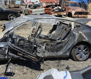 Reuters: Трамп хоче скасувати вимогу звітування про аварії автомобілів, раніше цього вимагав Маск