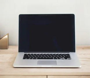 Apple назвали найнадійнішим брендом ноутбуків: MacBook відзначили за міцність та довговічність
