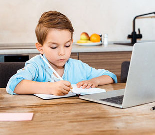 Річниця карантину в освіті: як країна вчилася вчитись на дистанційці