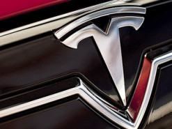 Tesla снизила стоимость модернизации бортовых компьютеров для клиентов, выбравших подписку на автопилот