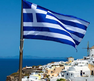 У Греції викрили злочинну мережу, що виготовила тисячі якісних підробок паспортів