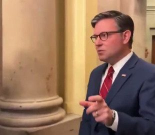 Спікер Джонсон підтримав проєкт морської вітроенергетики всупереч жорсткій лінії Трампа