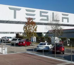 Предприятие Tesla в Шанхае будет вынуждено работать в одну смену до начала следующей недели