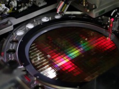 Объем выпуска флэш-памяти NAND существенно увеличится в 2019 году