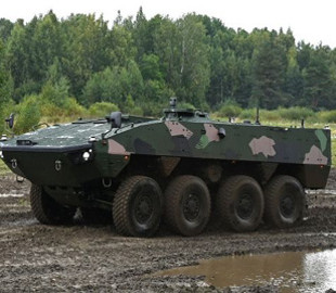 БТР Patria отримав дистанційне керування з рекордною дальністю: чи є вони в Україні