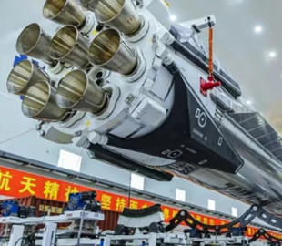 Перелякала всіх – неконтрольована китайська ракета вагою 11 тонн впала в океані