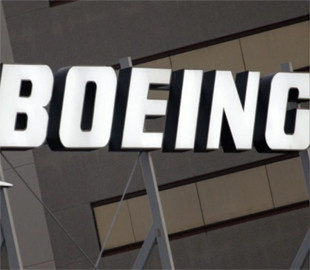 У США в літака Boeing 737-800 під час польоту відірвалася зовнішня панель