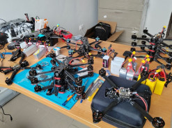 В росії збирають FPV-дрони кустарним методом з китайських комплектуючих