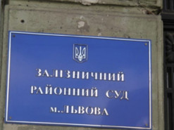 Програміст потрапив під суд за незаконний збут алкоголю