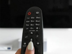 Навіть вимкнений: скільки електроенергії насправді споживає телевізор