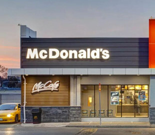 McDonald's видаляє технологію замовлення на основі ШІ після феєричних помилок робота