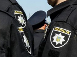 На Дніпропетровщині за намагання розбещити двох малолітніх дівчат затримали збоченця