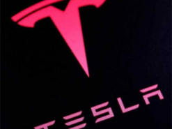 Ілон Маск анонсував найпотужніший чіп Tesla для штучного інтелекту AI6