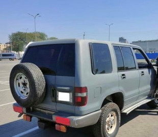 Одеські митники вилучили «гуманітарний» автомобіль, який продавався на OLX