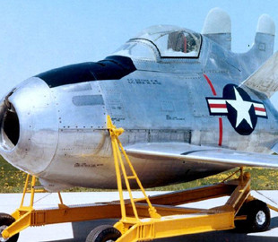 Для чого США створили винищувач-паразит: аналітик розповів, яке послання він несе