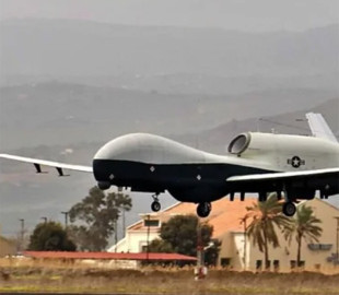 ВМС США вперше направляють безпілотник-розвідник MQ-4C Triton до Європи