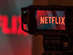 Netflix представил первую люксовую коллекцию одежды