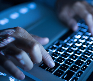 Українка через інтернет-оголошення вербувала секс-працівниць для РФ