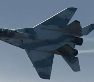Російські винищувачі залишають за собою дим, а американські - ні: ось у чому секрет