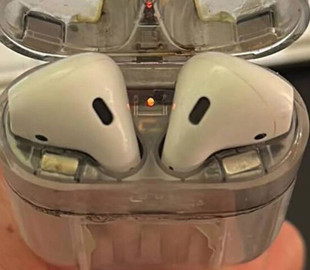 Показали рідкісні прозорі прототипи перших AirPods