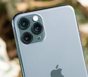 У мережі розповіли, як почистити камеру смартфона від пилу та бруду