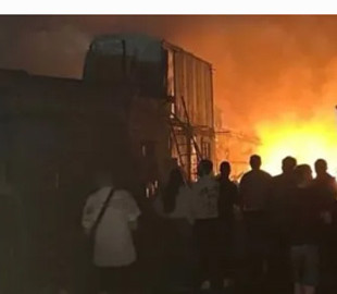Неспокійна ніч у Росії: під Москвою горів склад газових балонів, у Санкт-Петербурзі зіштовхнулись кораблі
