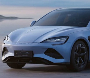 Євросоюз і Китай домовилися провести переговори щодо мит на електромобілі