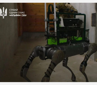 Українські розробники представили бойового робота з інтегрованою автоматичною гвинтівкою CZ Bren 2