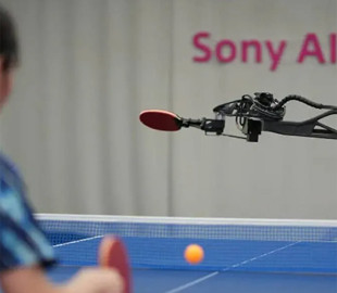 Sony створила робота Ace, який майже бездоганно грає в настільний теніс
