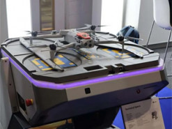 Американські розробники представили революційну систему розгортання дронів Skydio Dock for X10