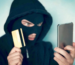 Після спілкування з телефонним шахраєм чоловік втратив понад 12 тисяч гривень