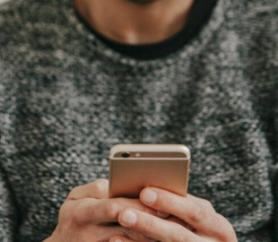 Названа головна перевага кнопкових телефонів над смартфонами