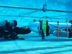 Илон Маск показал видео испытаний мини-субмарины для спасения школьников из затопленной пещеры в Таиланде