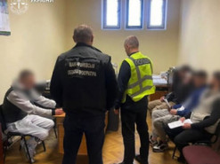 Правоохоронці викрили групу кібершахраїв, які обкрадали пенсіонерів і військових через онлайн-банкінг