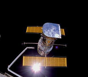 Hubble после поломки возвращают к научной работе