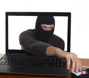 “Пропонують виплати за вакцинацію”: шахраї вигадали нову схему для обкрадання людей