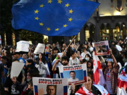 У Тбілісі заарештували ще шістьох учасників мітингу проти закону про "іноагентів"