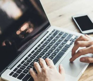 На Харківщині жінку засудили за виправдання агресії РФ у соцмережі