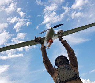 Легкий и с бомбой на борту: украинский стартап представил новый беспилотник Skyfist