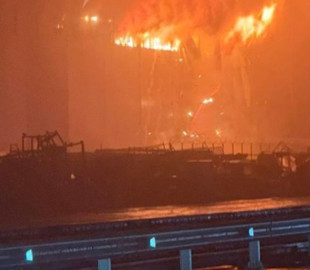 У Росії горить склад акумуляторів на території ОЕЗ «Алабуга», де виробляють «Шахеди»