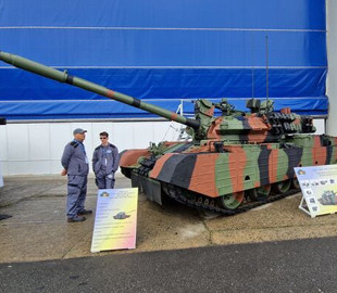 Румунський оборонний конгломерат презентував модернізований танк TR-85