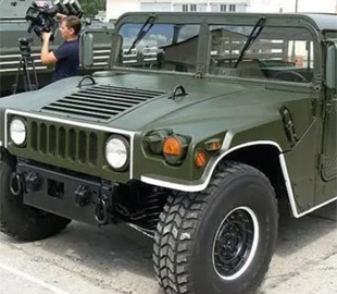 Україна перетворює популярний HMMWV на робота: деталі