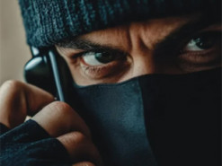Як дізнатися, що ваш телефон прослуховується