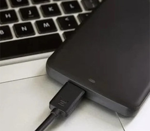 Як швидко та ефективно зарядити ноутбук при частих відключеннях світла