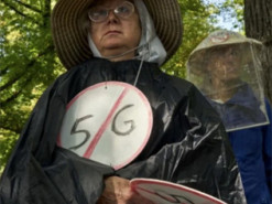 5G психоз: в Росії натовп ледь не засипав археологів землею перепутавши їх з монтажниками