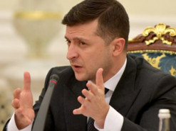 Зеленський провів нараду онлайн з урядом щодо ситуації з поширенням коронавірусу