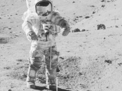 Специалисты скоро вскроют «капсулу времени» с образцами лунного грунта 50-летней давности