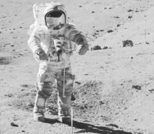 Специалисты скоро вскроют «капсулу времени» с образцами лунного грунта 50-летней давности