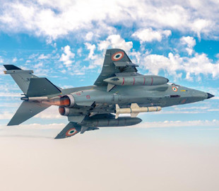 Індія скуповує по всьому світу нікому не потрібні 60-річні літаки: стало відомо, навіщо