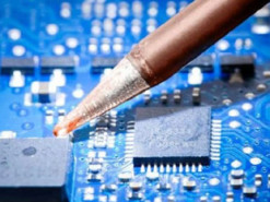 Мікрочипи, які готується виробляти Україна, використовуватимуть у високоточному озброєнні